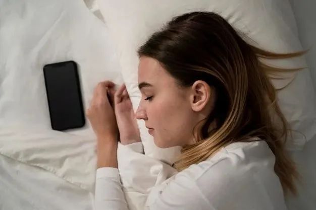 ˯��ʱ�ֻ�ǧ���Ŵ�ͷ��������Ϊ�����°������ǡ���